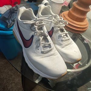 Women’s Nike shoes size 11 very lightly worn, very comfortable